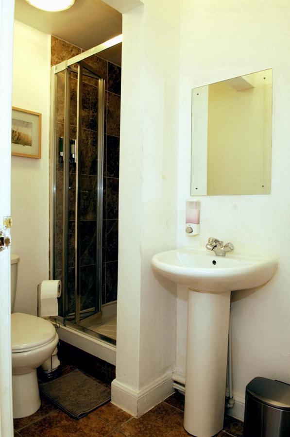 Pitt Street Apartment Beautiful Spacious Apartment Free Parking And Free Sanitizer Единбург Екстериор снимка