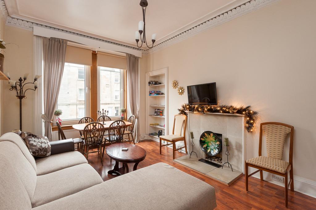 Pitt Street Apartment Beautiful Spacious Apartment Free Parking And Free Sanitizer Единбург Стая снимка
