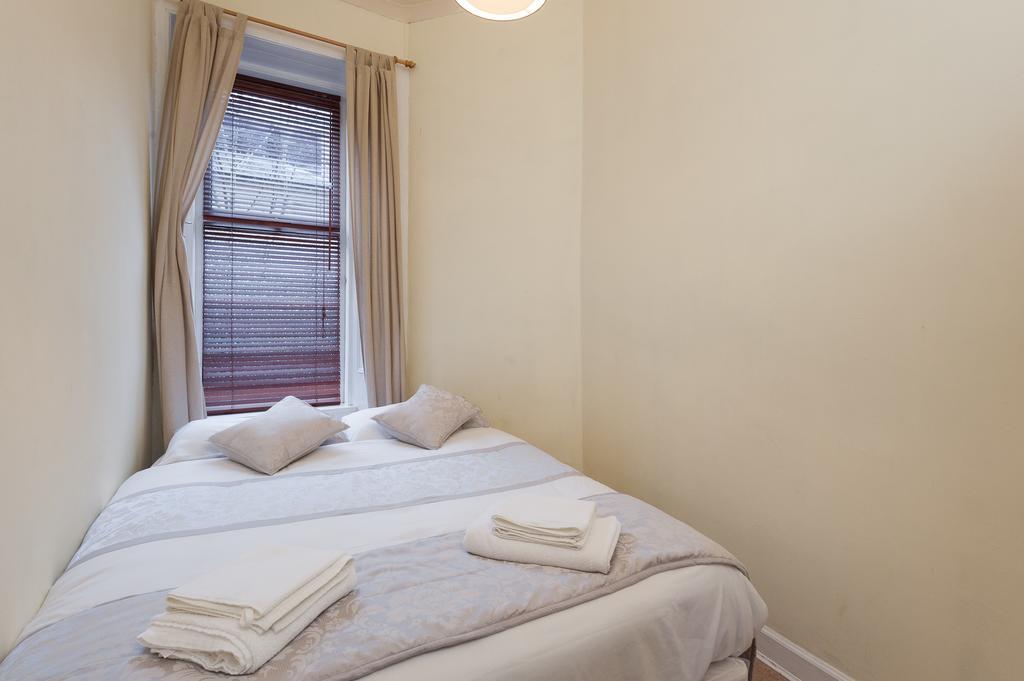 Pitt Street Apartment Beautiful Spacious Apartment Free Parking And Free Sanitizer Единбург Стая снимка