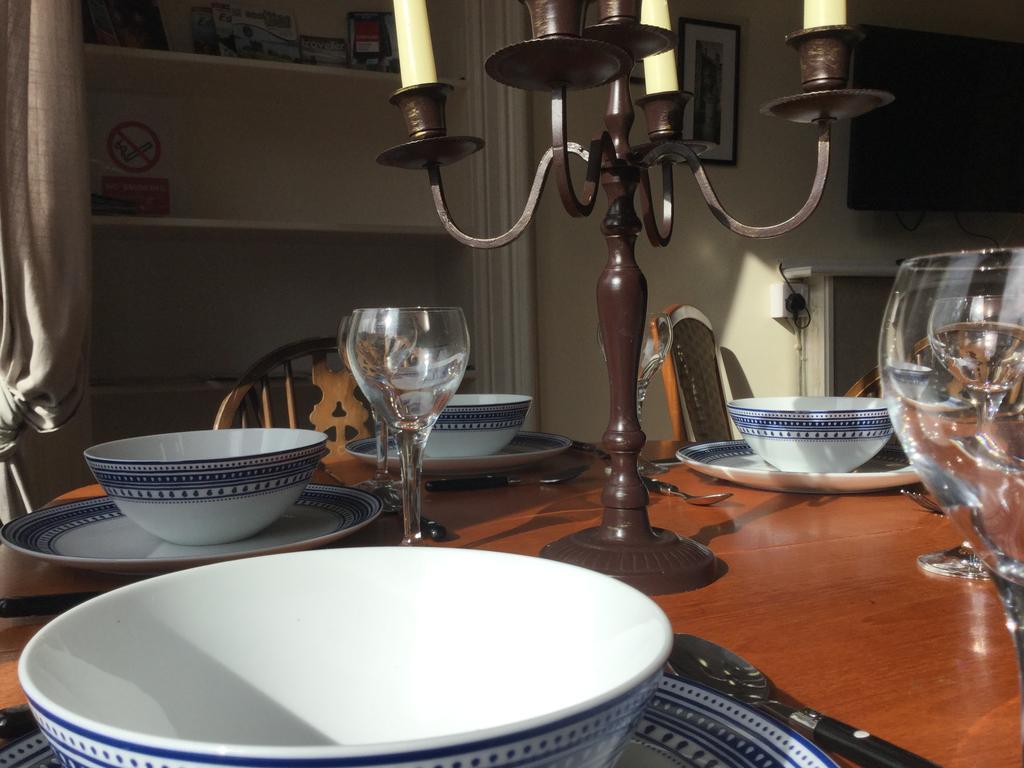 Pitt Street Apartment Beautiful Spacious Apartment Free Parking And Free Sanitizer Единбург Екстериор снимка
